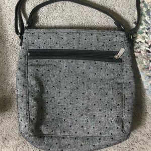Thirty One Cross Over body bag